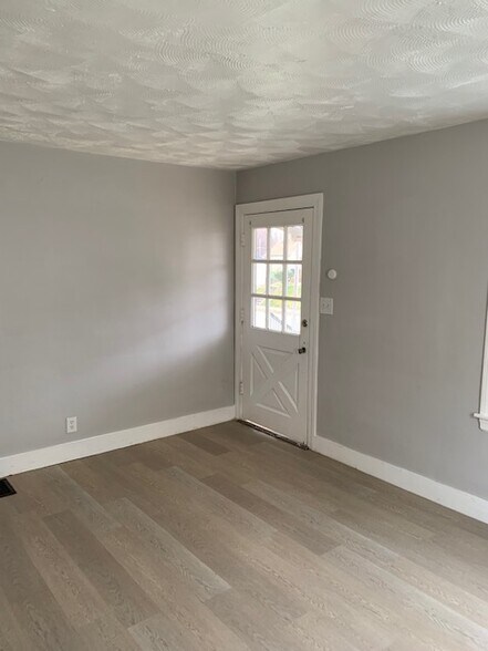 Building Photo - 123 N 41st St