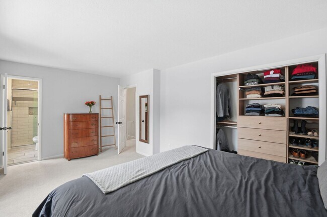 Building Photo - Updated 4BR Home with Finished Basement Minutes to Glenmont Metro!