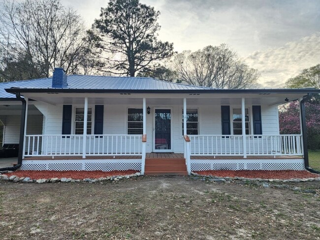 Building Photo - 2165 Rosebud Rd