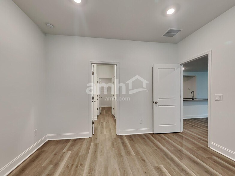 Building Photo - 567 Plumeria Ln