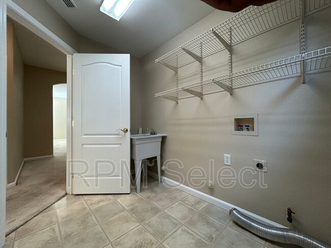 Building Photo - 2206 Ranch House Ct