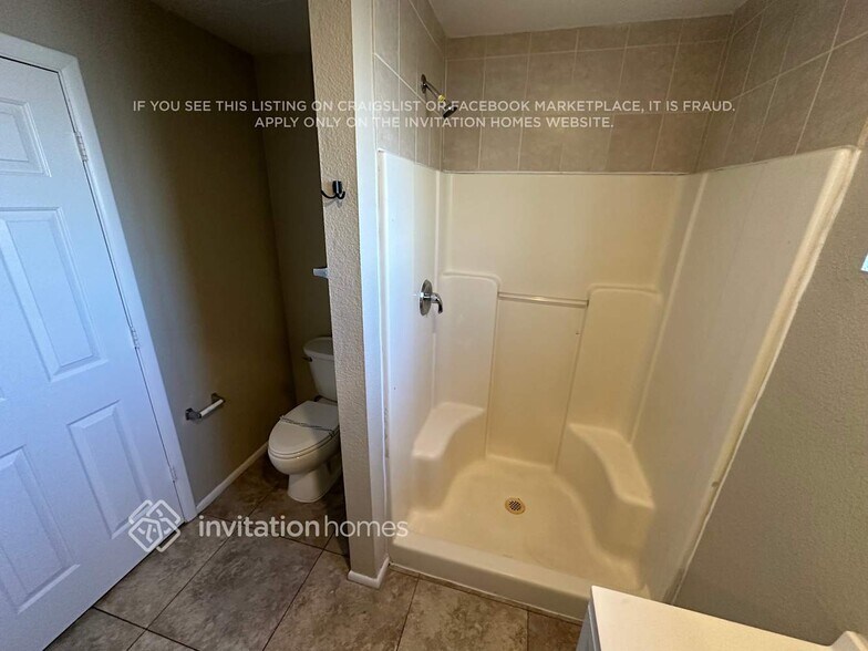 Building Photo - 4126 N Mitchell St