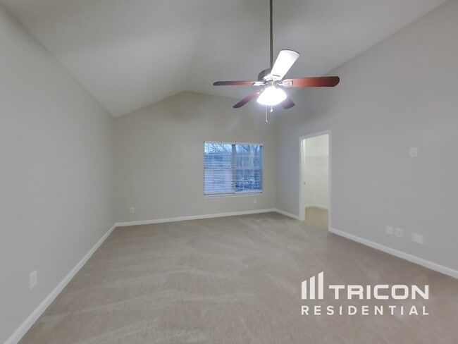 Building Photo - 340 Wekiva Ct