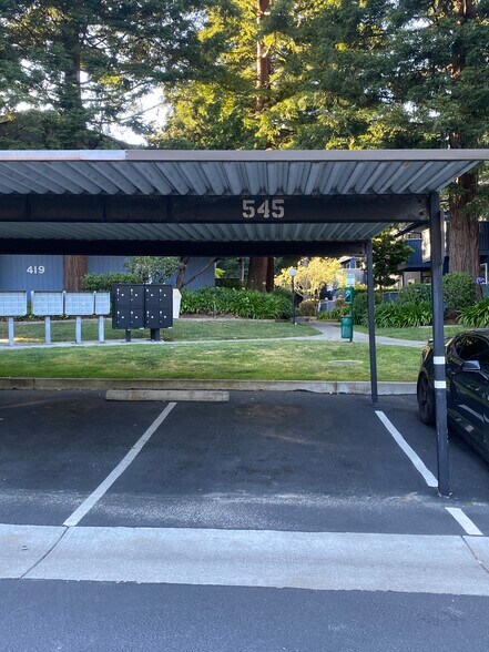 Building Photo - 417 Piccadilly Pl