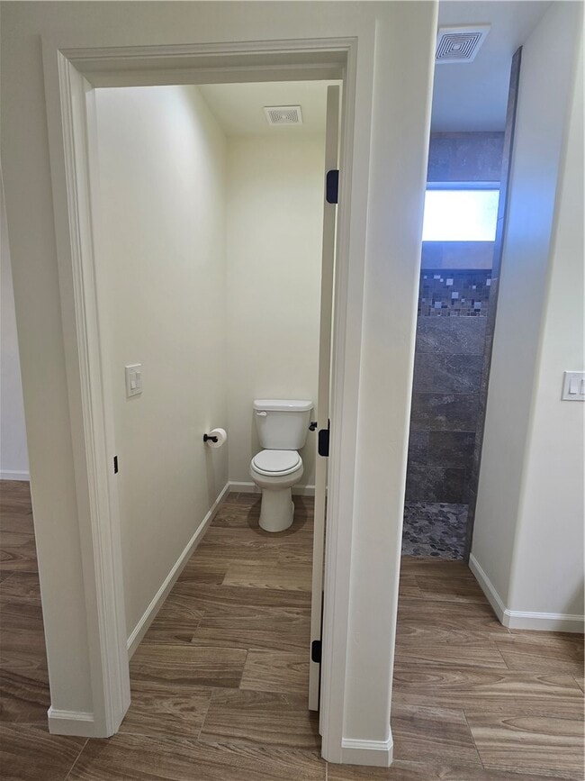 Building Photo - 2459 Davis Ridge Ave