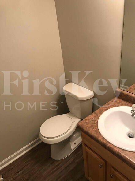 Building Photo - 5048 Pioneer Pkwy