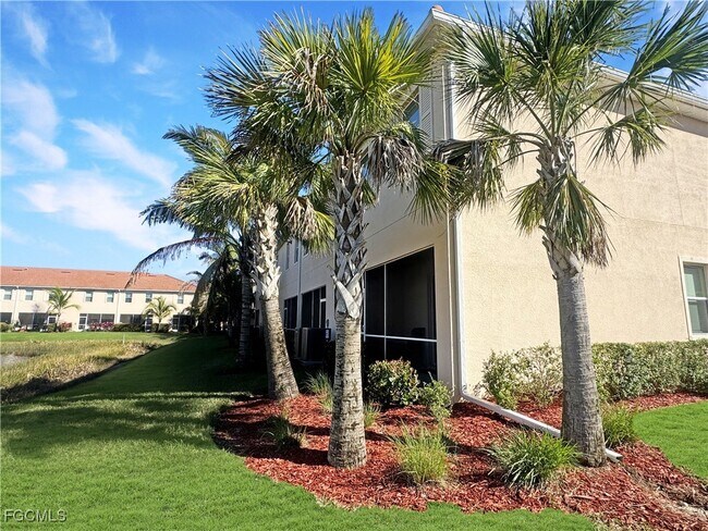 Building Photo - 8895 Via Isola Court
