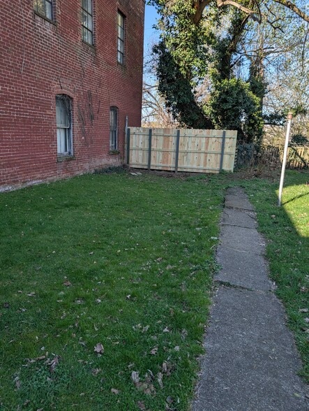 Building Photo - 26 N 6th St