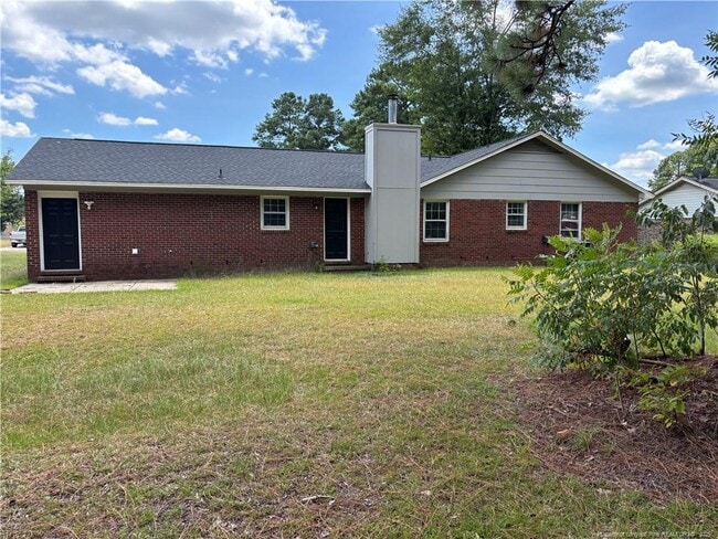 Building Photo - 7546 Beverly Dr