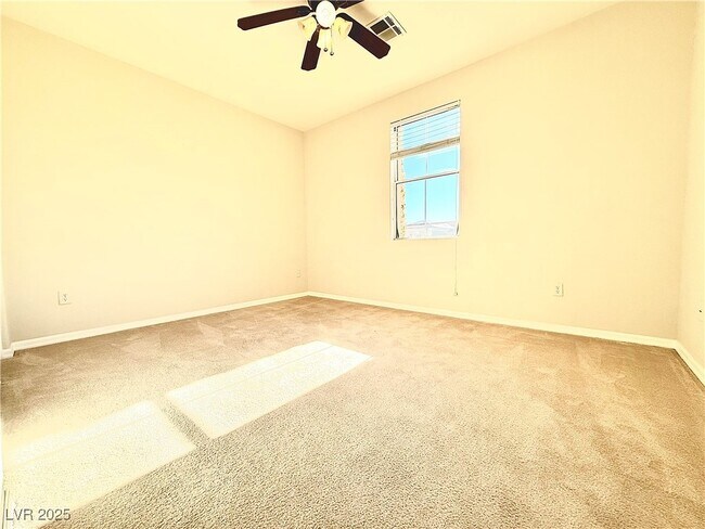 Building Photo - 10276 Romantico Dr