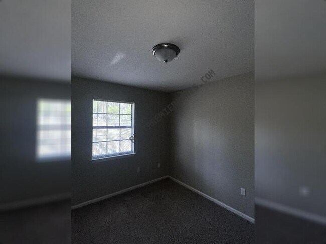 Building Photo - 2707 Koko Dr