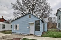 Building Photo - 611-615 E Pearl St