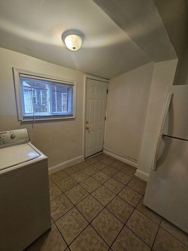 Building Photo - Well Priced Home - Elmwood Park