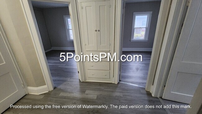 Building Photo - 13721 Alvin Ave