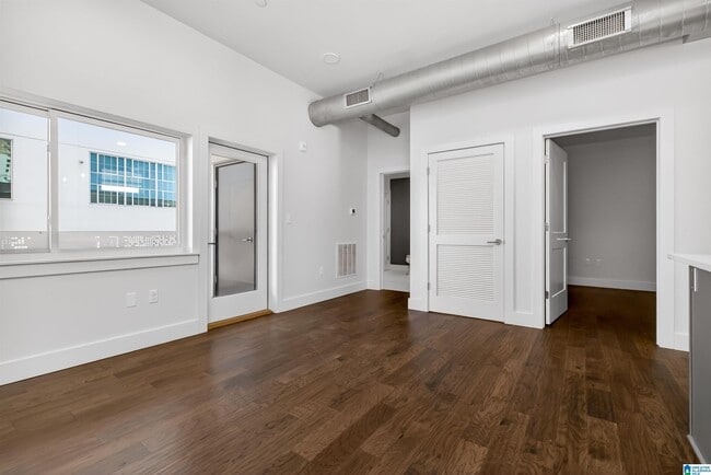 Building Photo - 1801 2nd Ave N