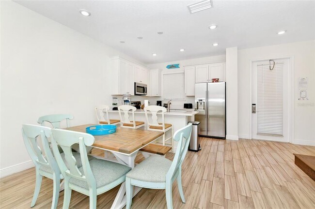 Building Photo - 8024 Flip Flop Way