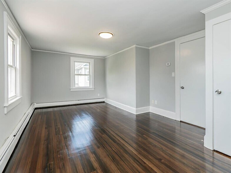 Building Photo - 33 Avenue B