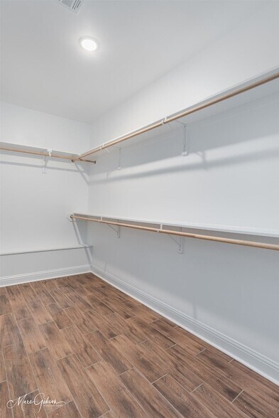 Building Photo - 732 Crozier Dr