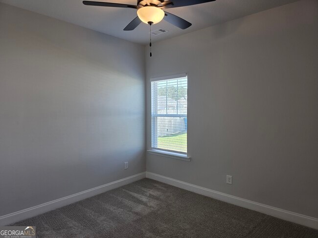 Building Photo - 123 Susan Dr