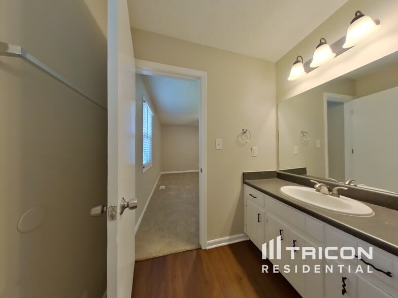 Building Photo - 3150 Colorado Dr