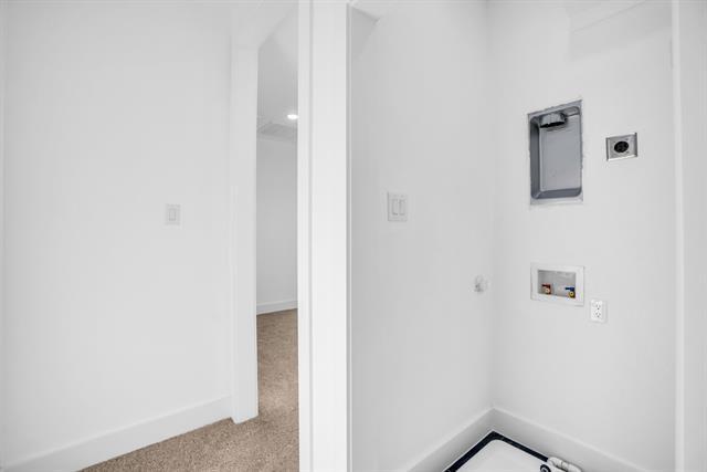 Building Photo - 305 Eggar St