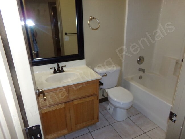 Building Photo - BEAUTIFUL HOME NEAR WALLECK RANCH