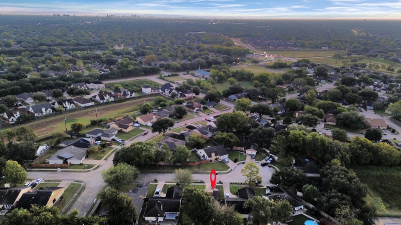 Building Photo - 17310 Pastoria Dr