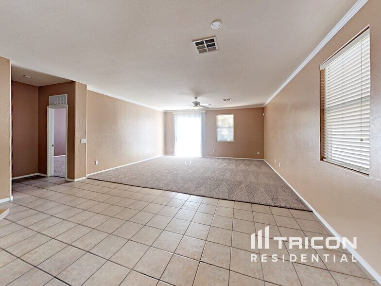 Building Photo - 45707 W Guilder Ave
