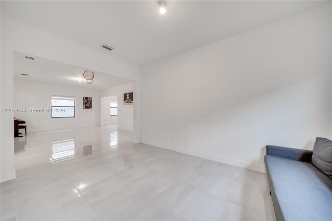 Building Photo - 4416 SW 174th Ave