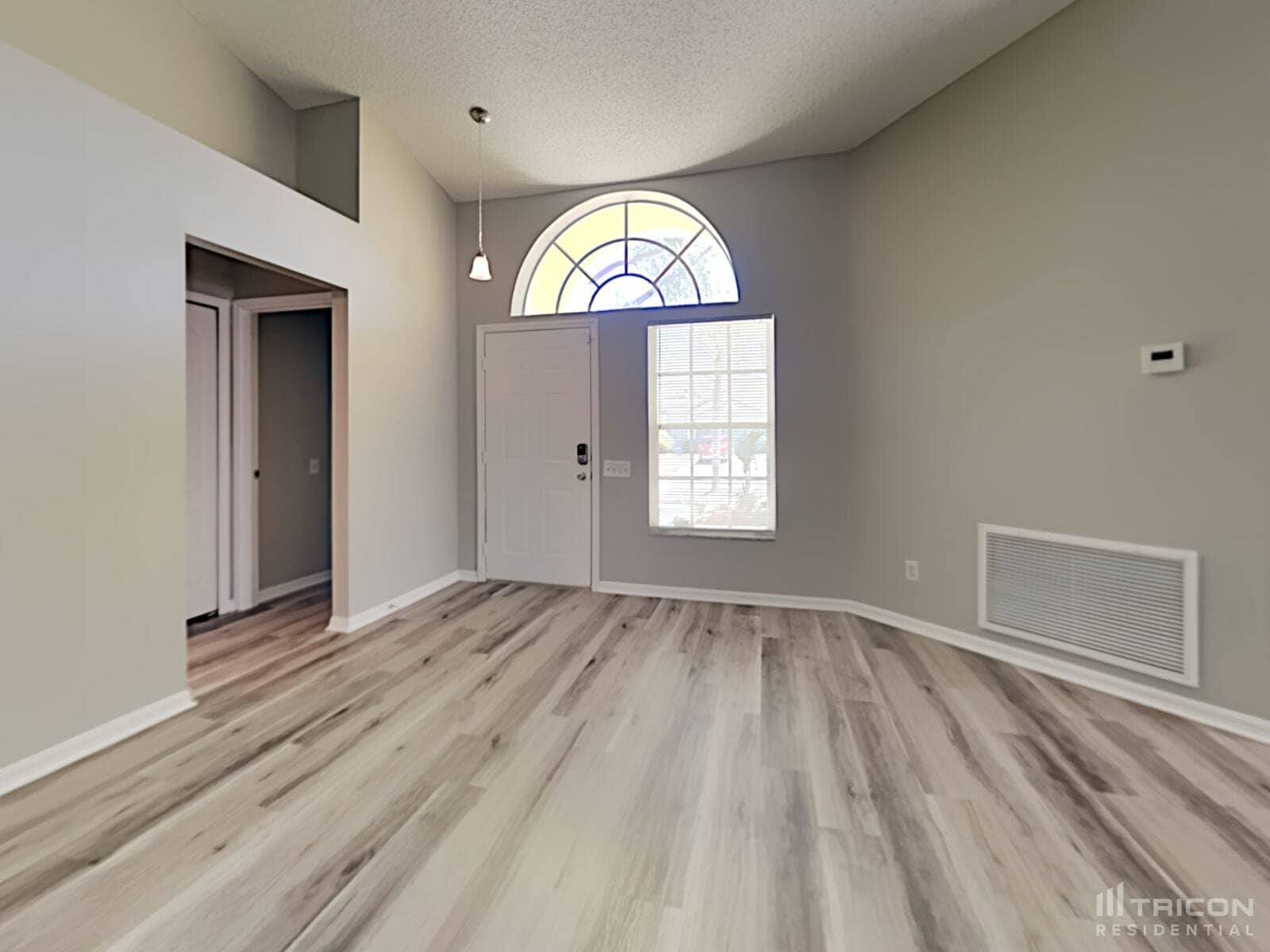 Building Photo - 217 Lakeway Ln