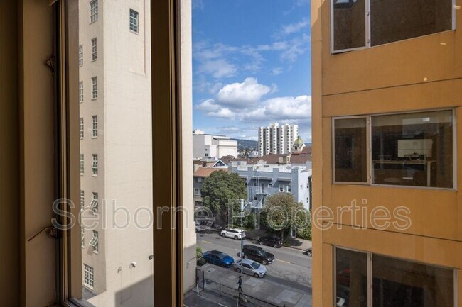 Building Photo - 1401 Jackson St