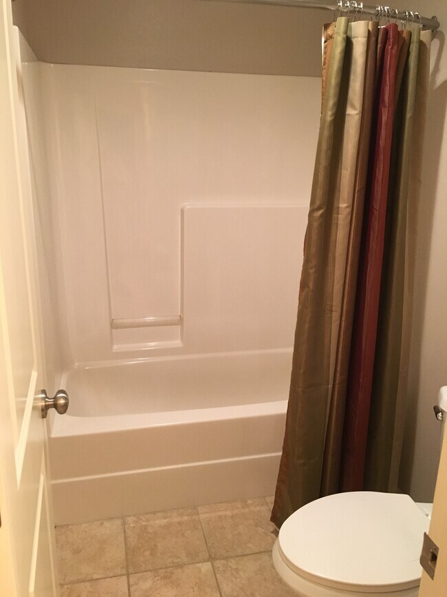 Building Photo - 4201 W Kent St