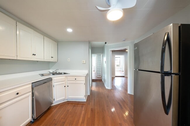 Building Photo - 85 Palisade Ave