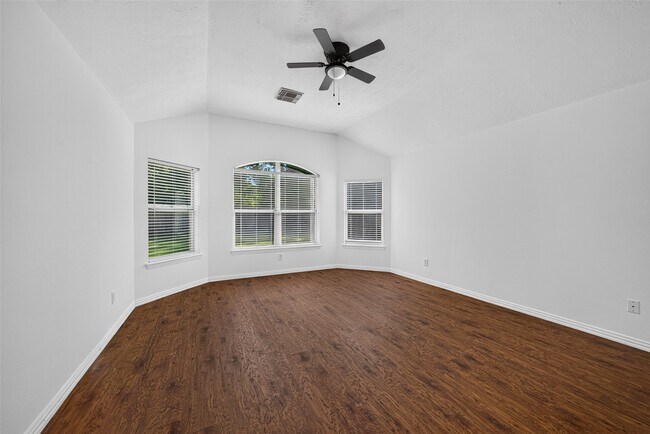 Building Photo - 8519 Babbling Brook Ct