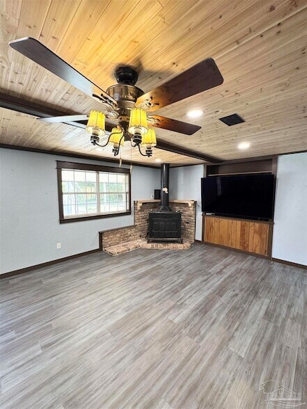 Building Photo - 9720 Sandpiper St