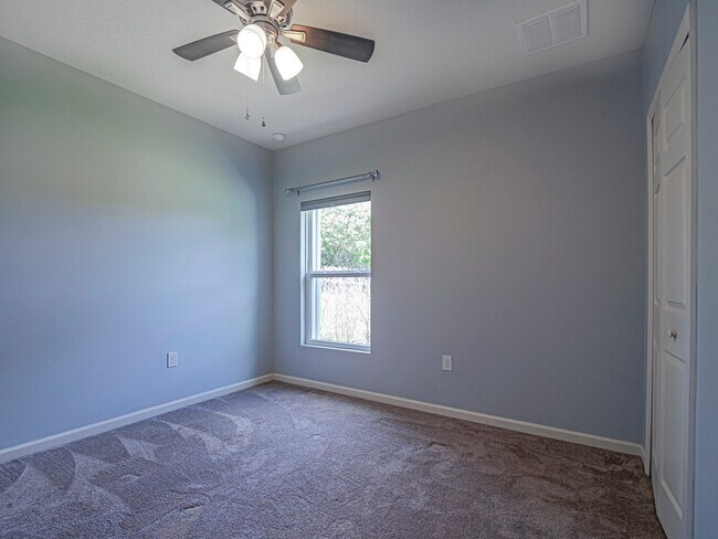 Building Photo - 1821 Berkshire Cir SW