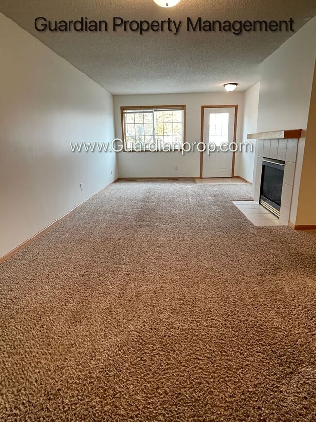 Building Photo - Lakeville Town Home, Available Now, 2 Car ...