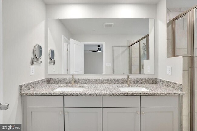 Building Photo - 2782 Bridgewater Dr