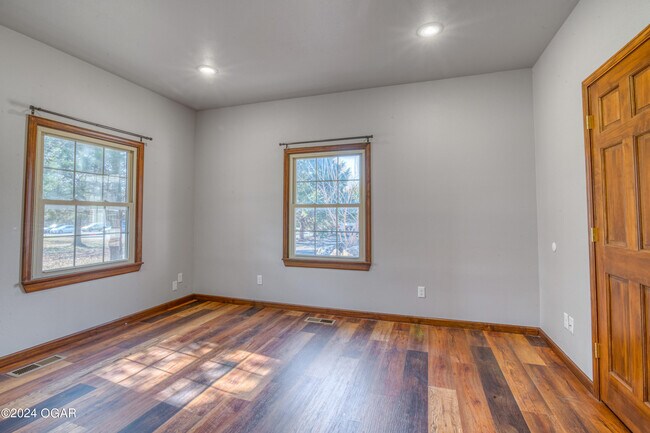 Building Photo - 1234 N Duquesne Rd