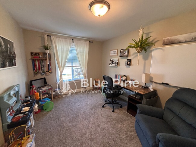 Building Photo - 5506 Eaglewood Dr