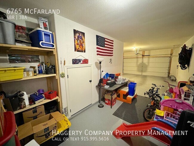 Building Photo - West El Paso 4 bed Refrig A/C with 3 car g...