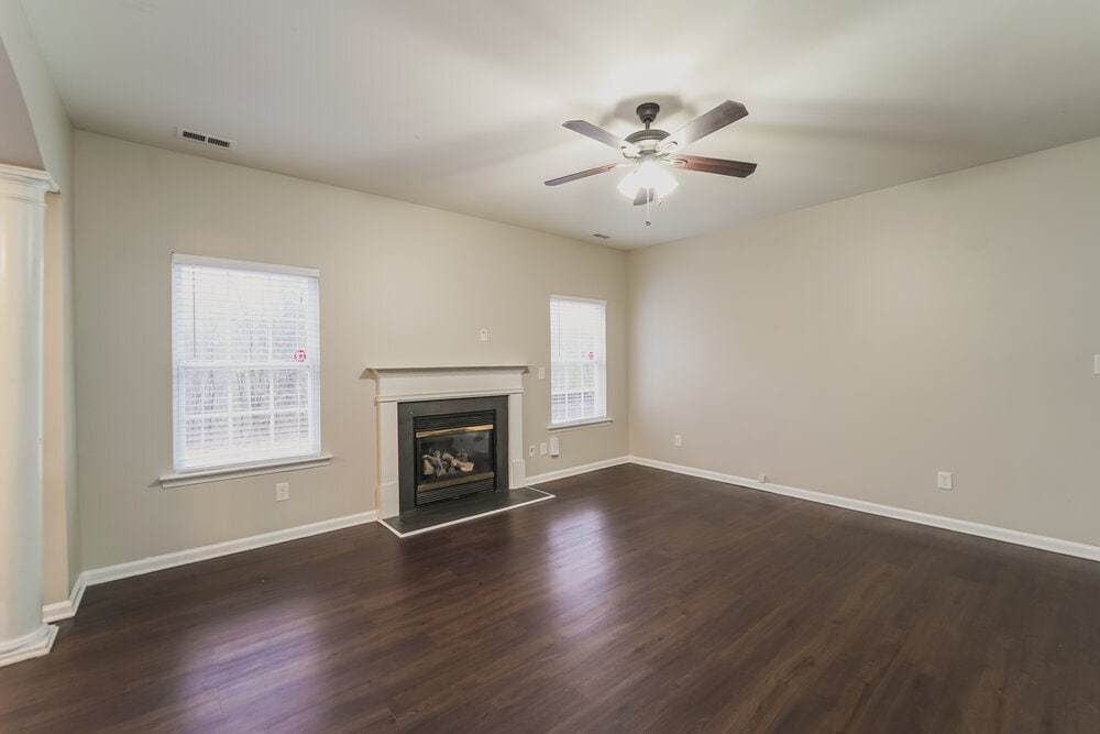 Building Photo - 10437 Gold Pan Rd