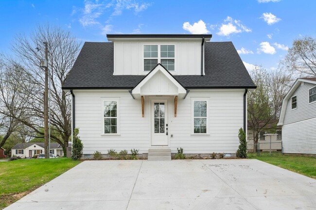 Building Photo - 3 Bed 2.5 Bath New Construction in Old Hickory