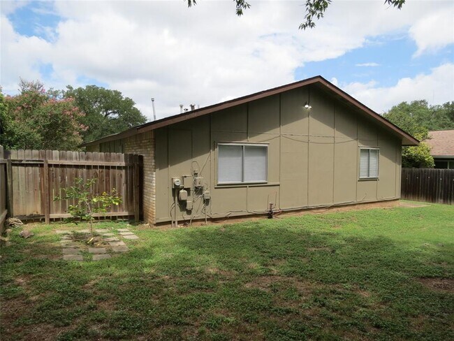 Building Photo - 6803 Rearden Rd