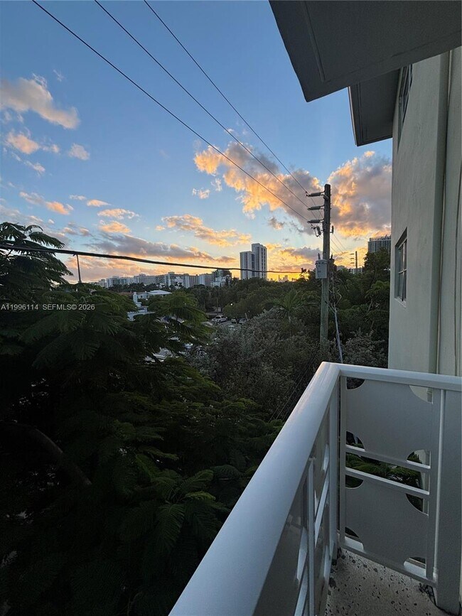 Building Photo - 1498 Jefferson Ave