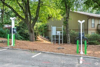 Building Photo - 1006 Dunbar Dr