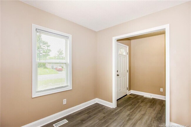 Building Photo - 4562 Ruby Rd