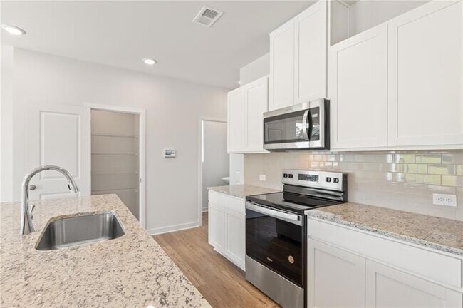 Building Photo - 2837 Bullfrog Ln