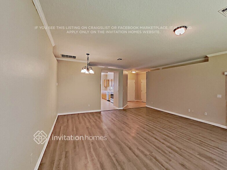 Building Photo - 3713 Fallscrest Cir