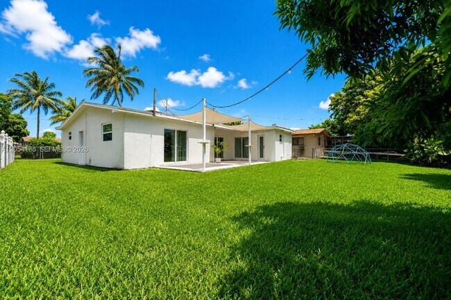 Building Photo - 3192 NW 40th Ct